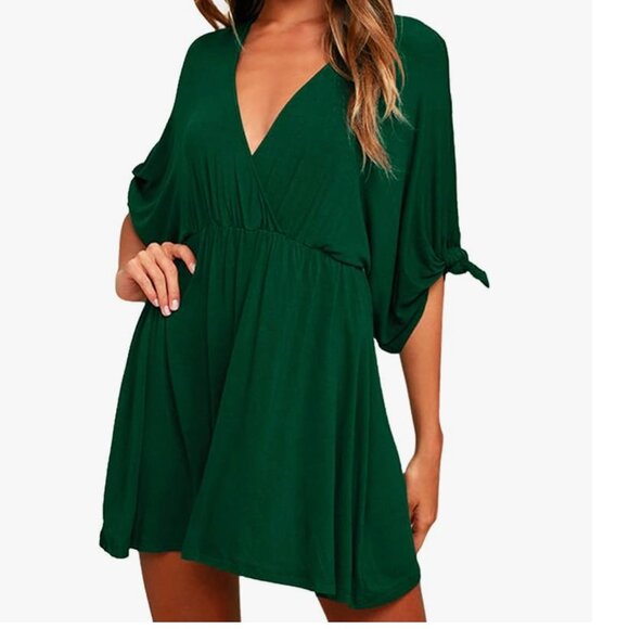 Vibrant Green Mini Dress with Sleek Design - Picture 2 of 9